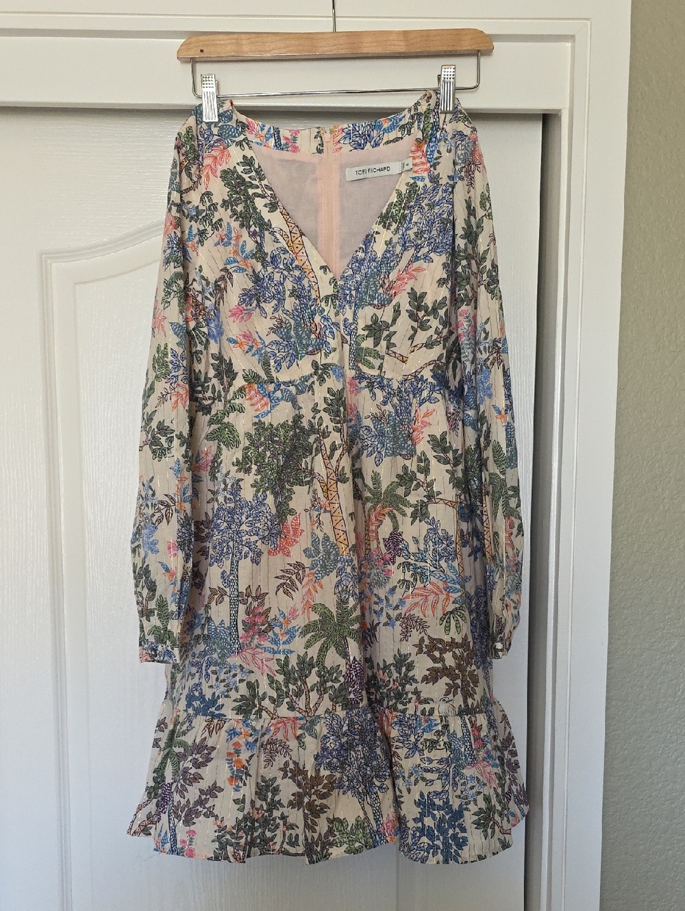 Tori Richard Cream Floral V-Neck Midi Dress SZ 4 & SZ 6😍